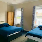 Superb Triple Room Near Croke Park - 2